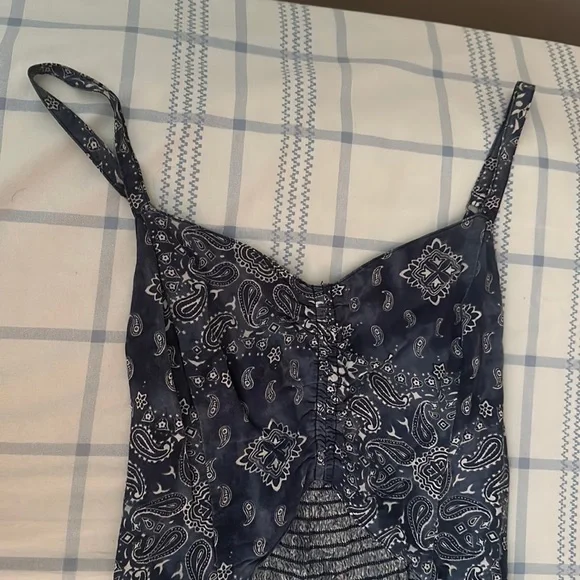 Blue Paisley Cut-Out Romper - Picture 3 of 11